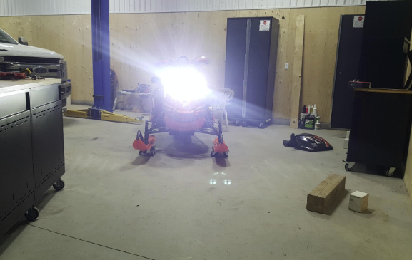 Le PLUS PUISSANT pour votre Motoneige! 20 000 lumens/paire, 6500K, 110W/paire, 12V